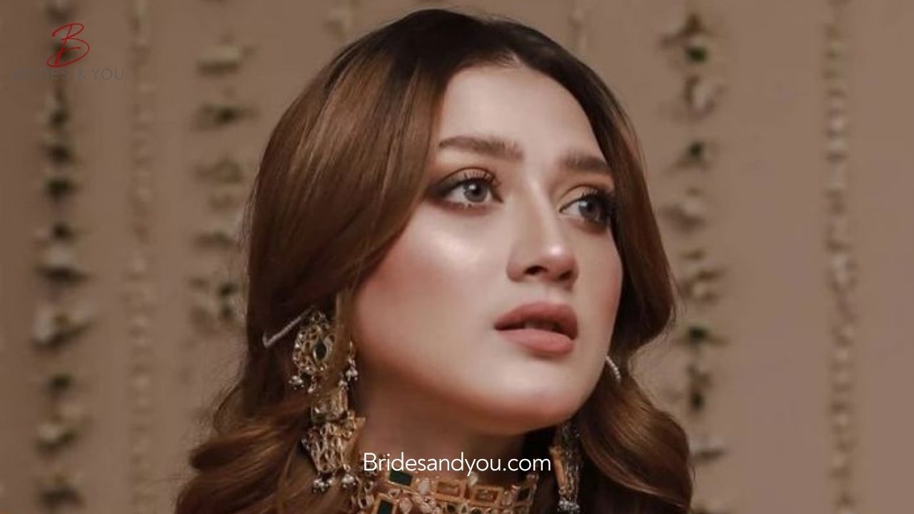 Momina Iqbal Do Kinaray Looks