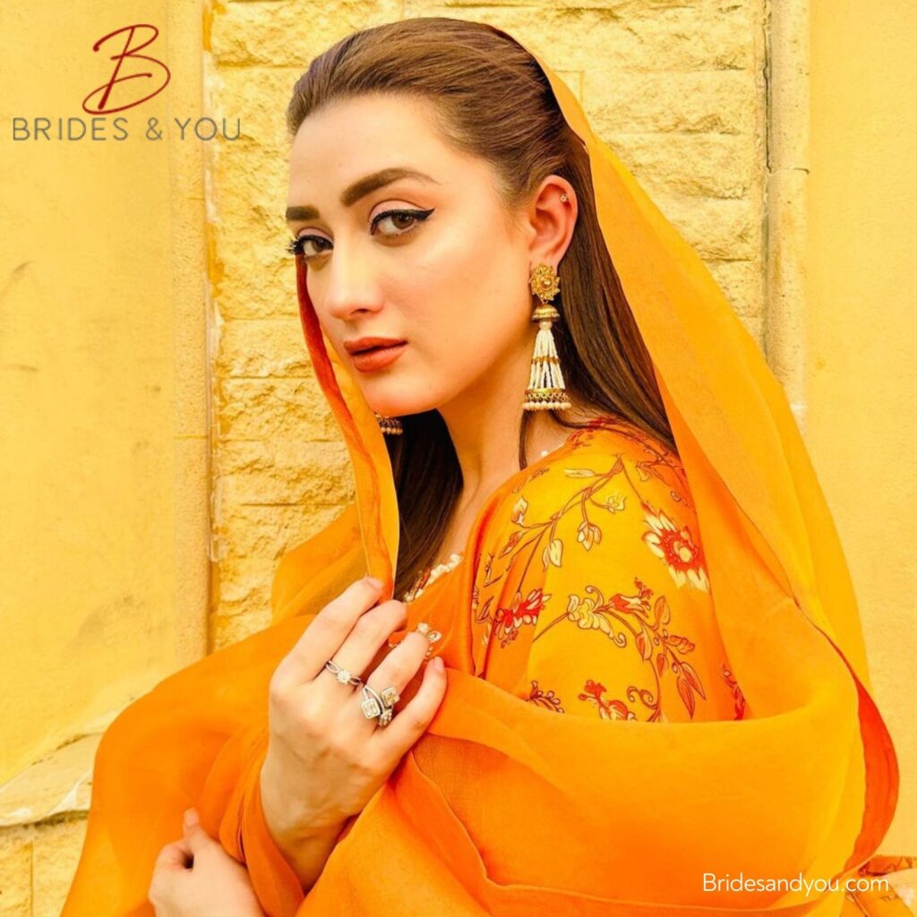 Momina Iqbal gender identity rumors