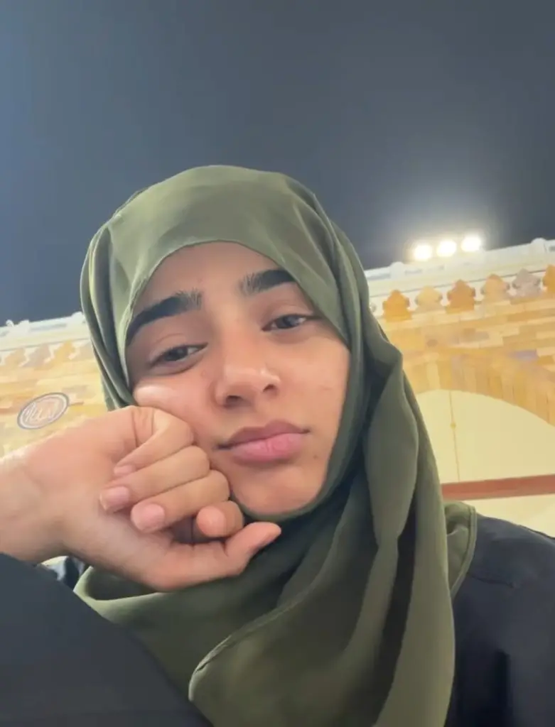 Sehar Khan Umrah Journey