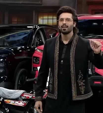 Fahad Mustafa trolls Kubra Khan’s hairstyle