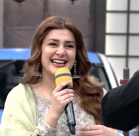Fahad Mustafa trolls Kubra Khan’s hairstyle