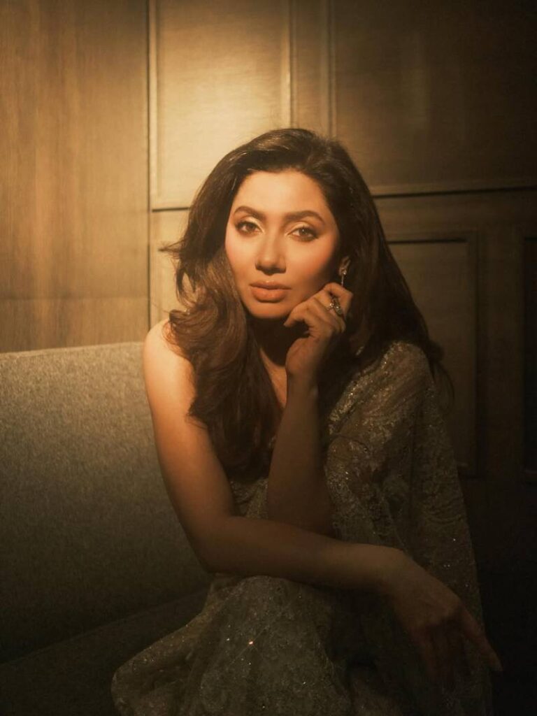 Mahira Khan saree look