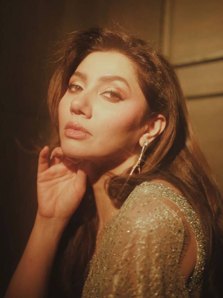 Mahira Khan saree look
