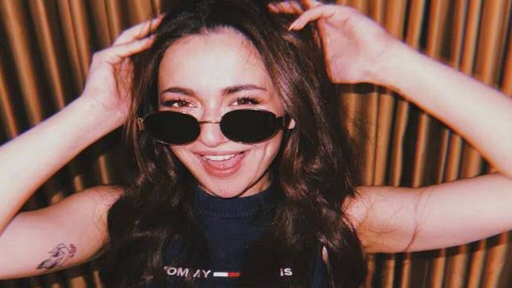 Hania Aamir viral video